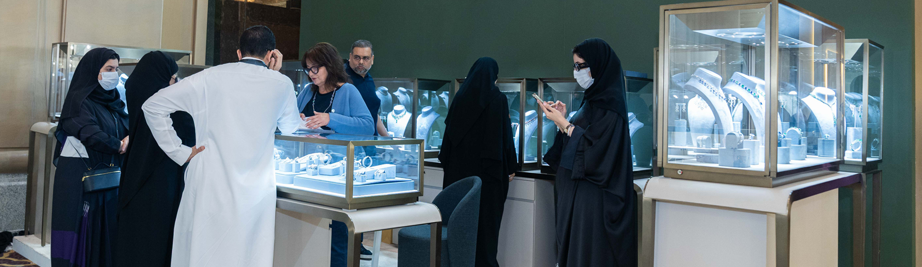 Jewels of the World exhibitors unveiled as Riyadh show openings draw closer